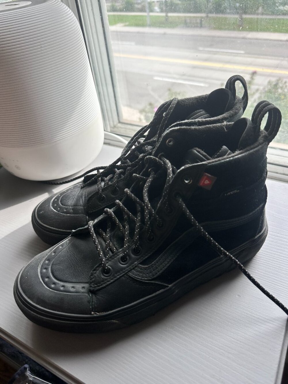 Vans Sk8-Hi MTE-2 weather-resistant hiking sneakers